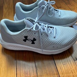 UA womens charged pursuit shoes